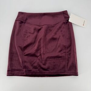 Lululemon Scuba HR Mini Skirt Velvet Garnet Burgundy LW8AL9S Small NWT